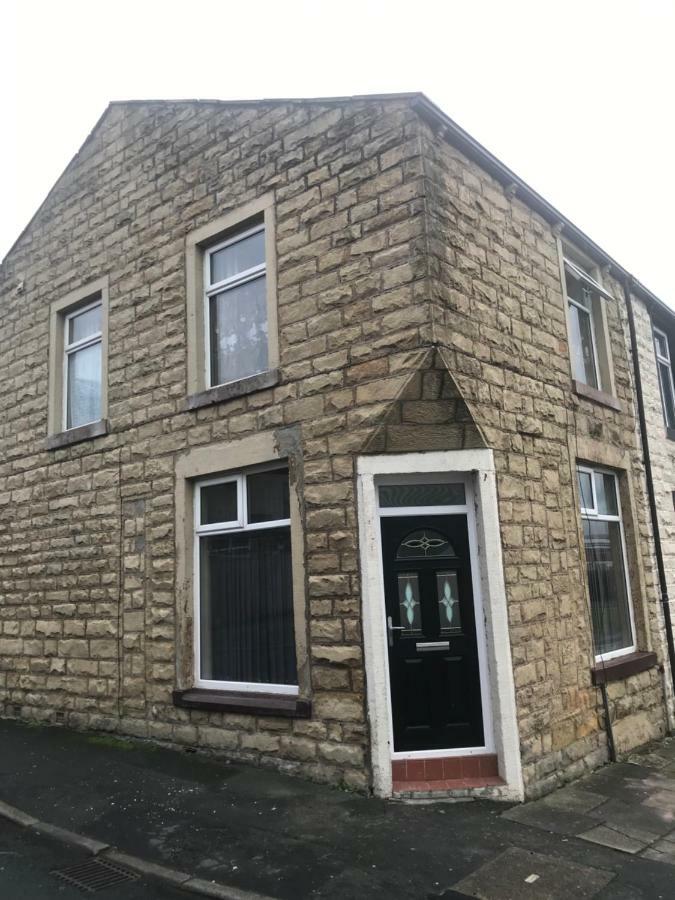 Entire B&B Burnley Exterior photo